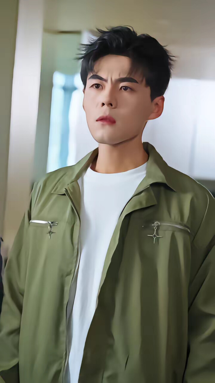 《美女冷静我只是个电工》剧照