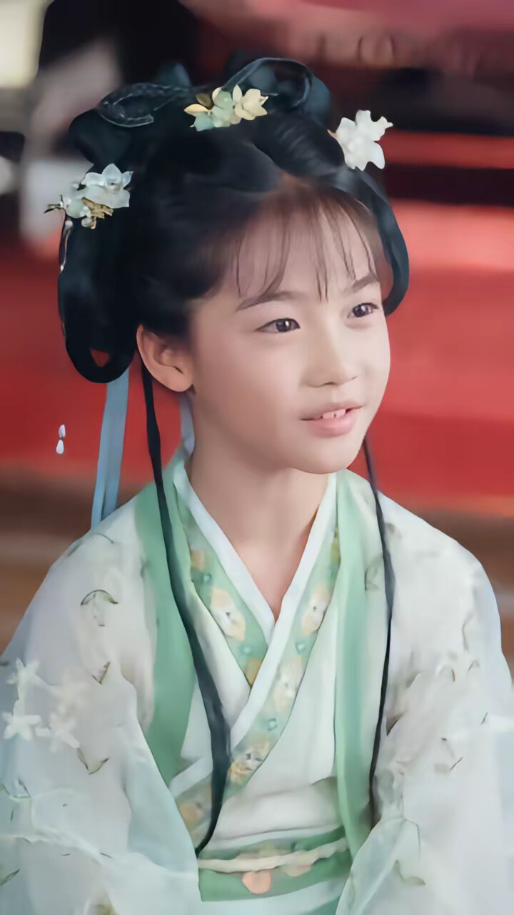 《穿成绝嗣帝王唯一幼崽！被团宠了》剧照