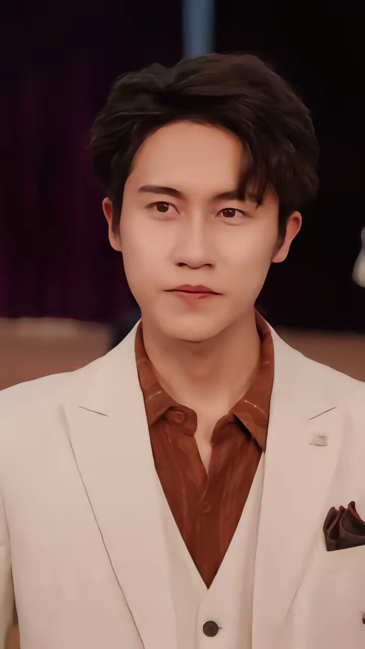 《放下心中女神，选择恋爱脑大小姐》剧照