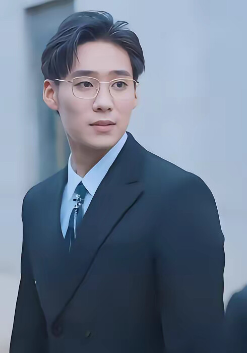 《隐世龙少》剧照