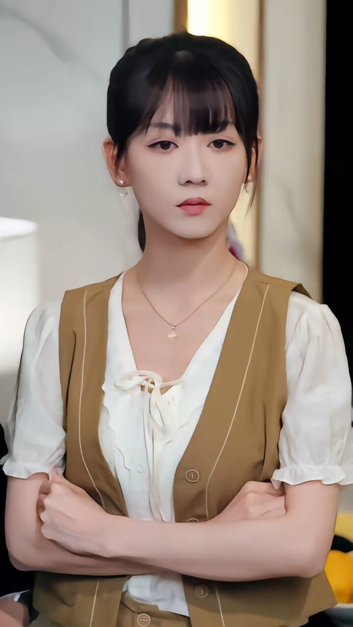 《玄学老祖今天也在碰瓷续命》剧照