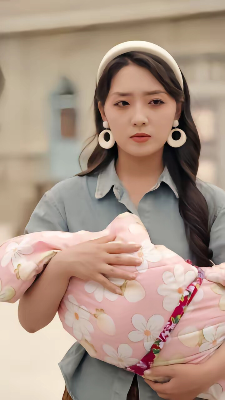 《小龙崽驾到！错换人生，不怕，全家听我的》剧照