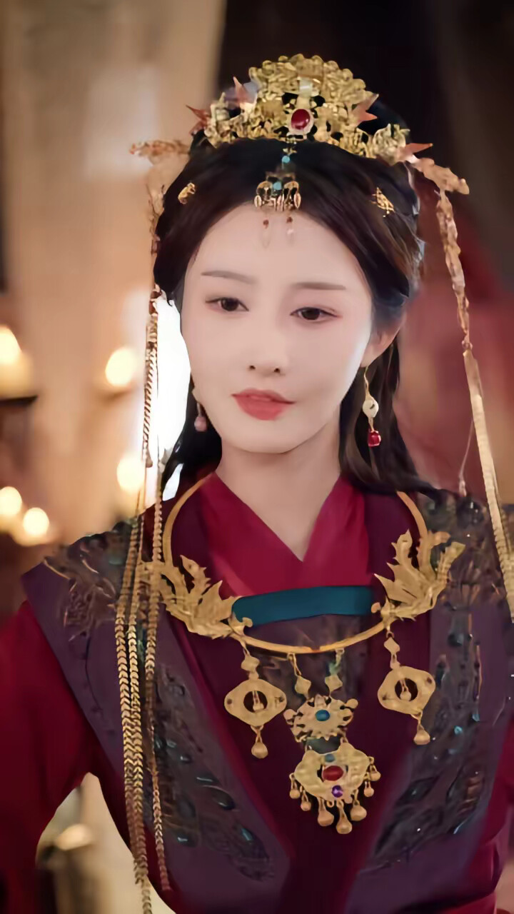 《被皇帝冷落后我开了后宫幼儿园》剧照