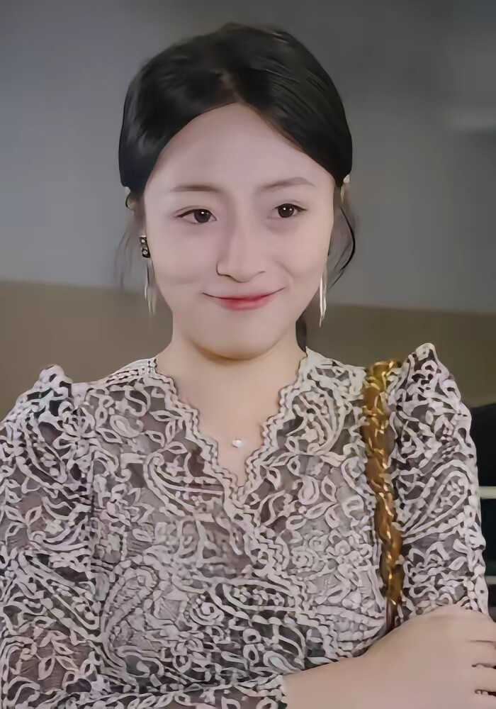 《卷自己不如卷老公》剧照