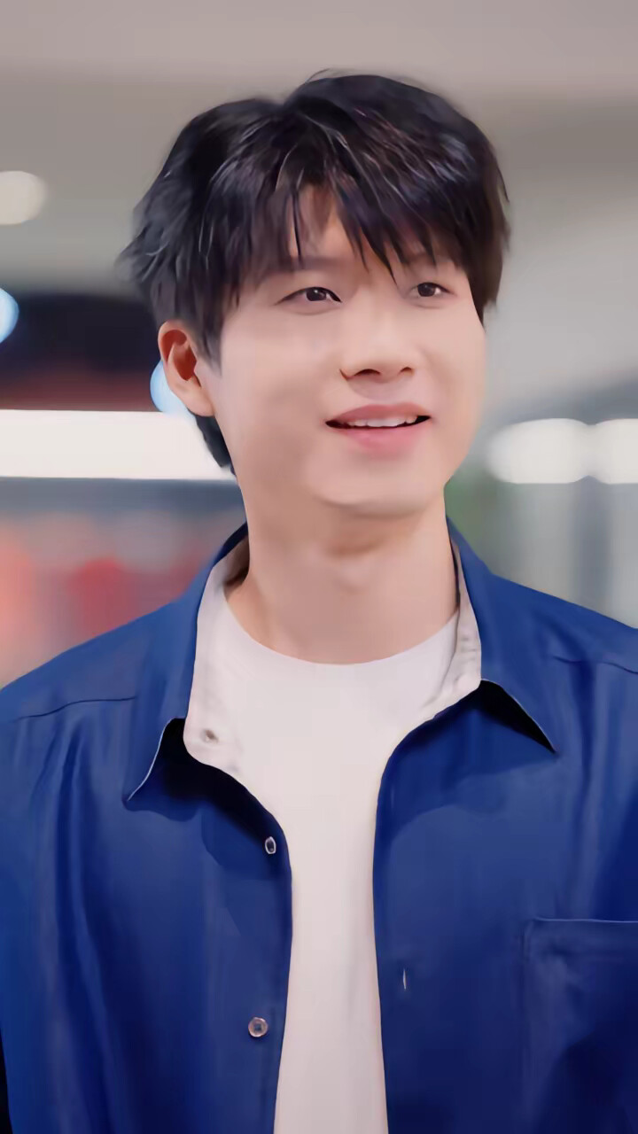 《财富自由从看到未来朋友圈开始》剧照