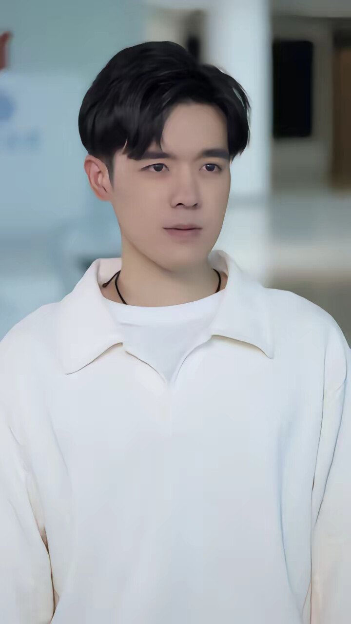 《万界收租，女帝也得上供》剧照