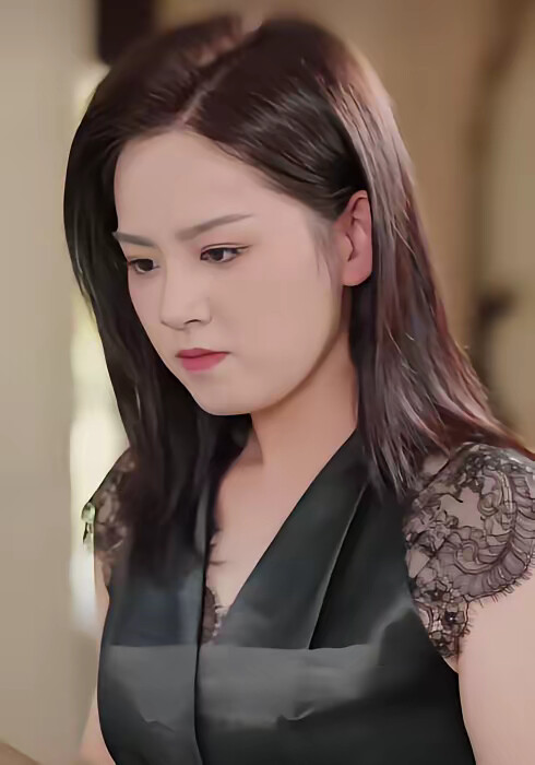 《捡回萌娃后，盛爷以身相许》剧照