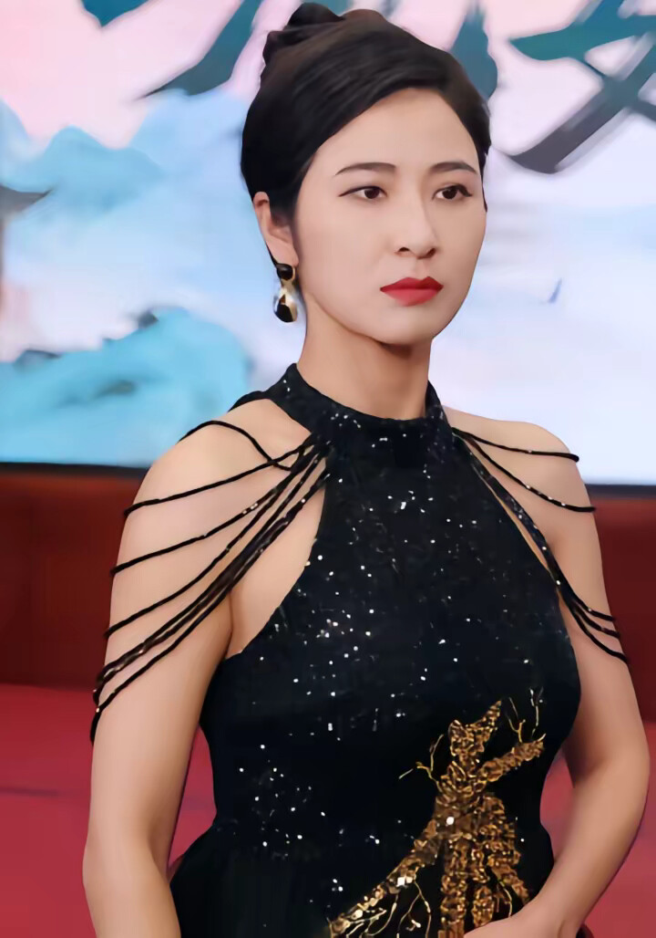 《摊牌了！我是龙妈》剧照