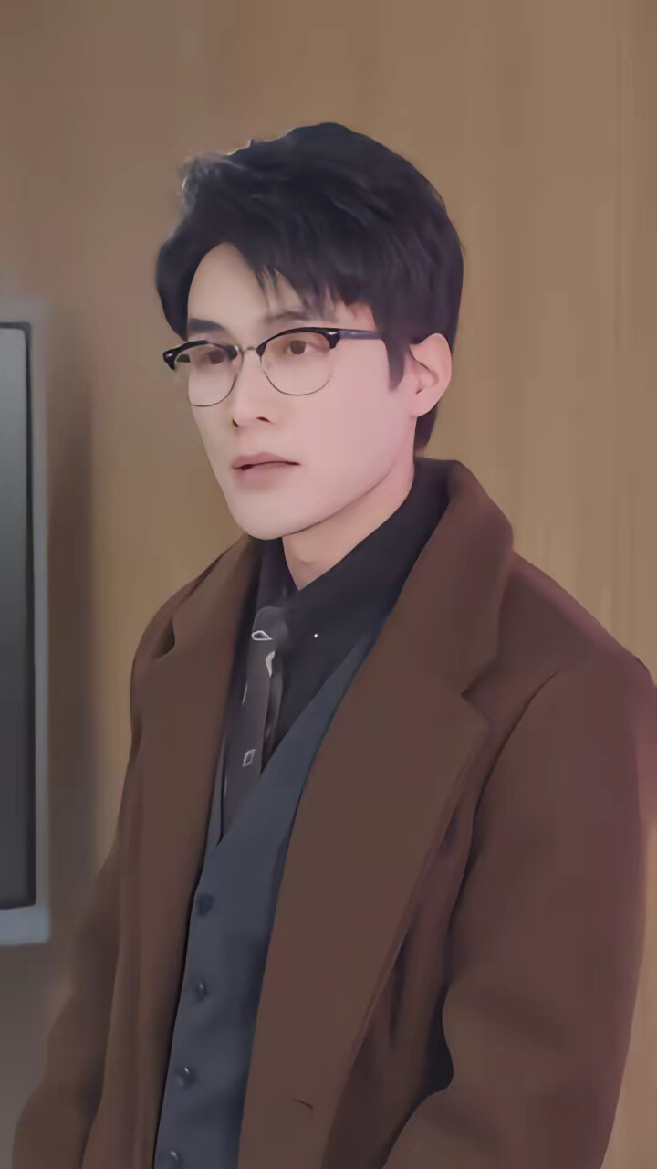 《裴教授，你属狼的吧》剧照