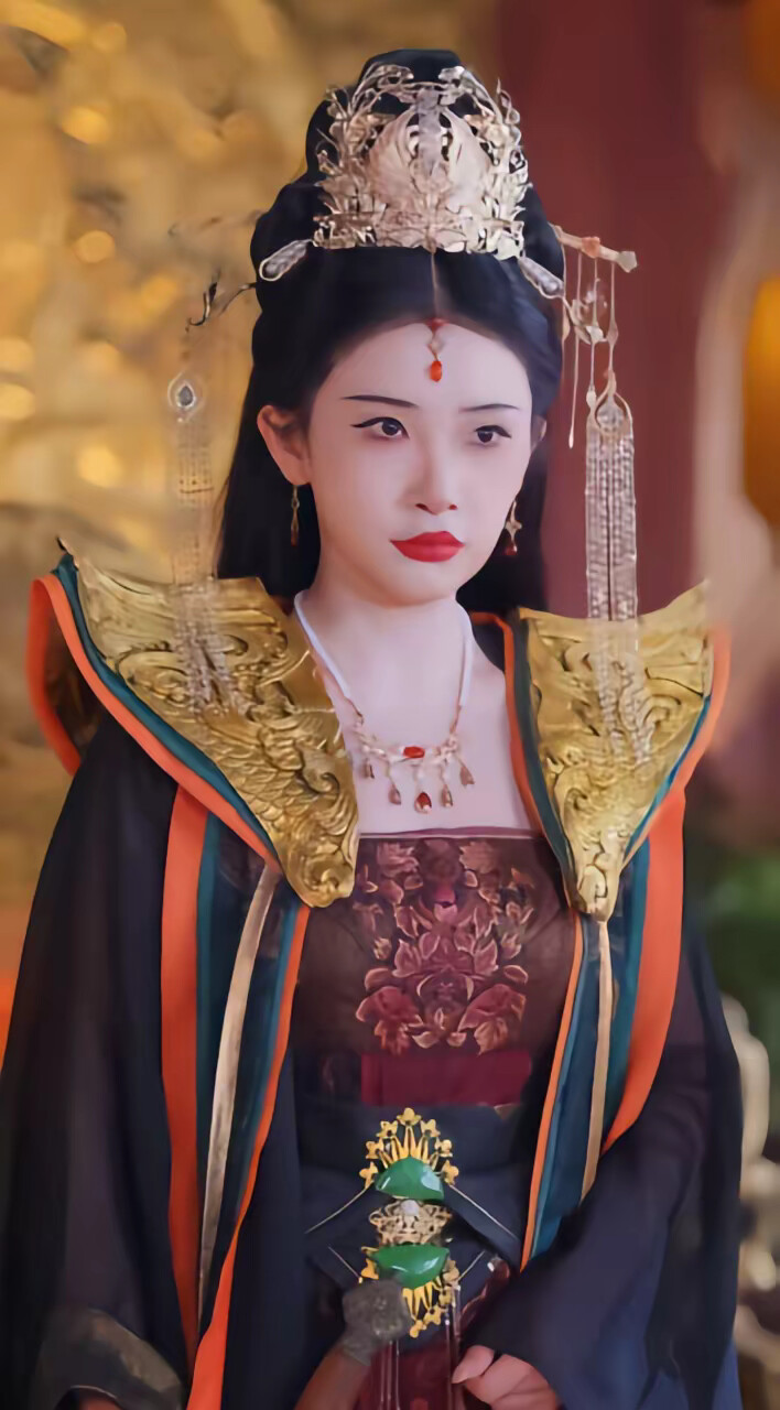 《激活落榜生系统，女帝求我当状元》剧照