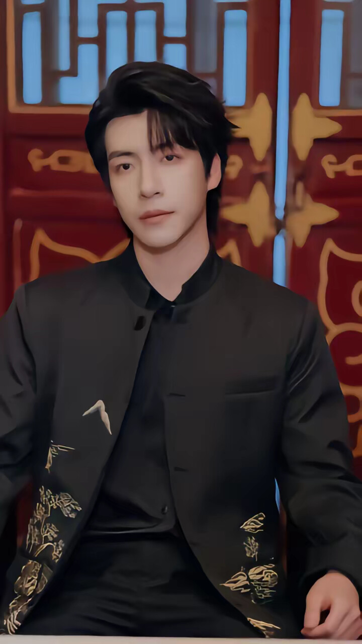 《一舞爆红：清冷美人苏炸娱乐圈》剧照