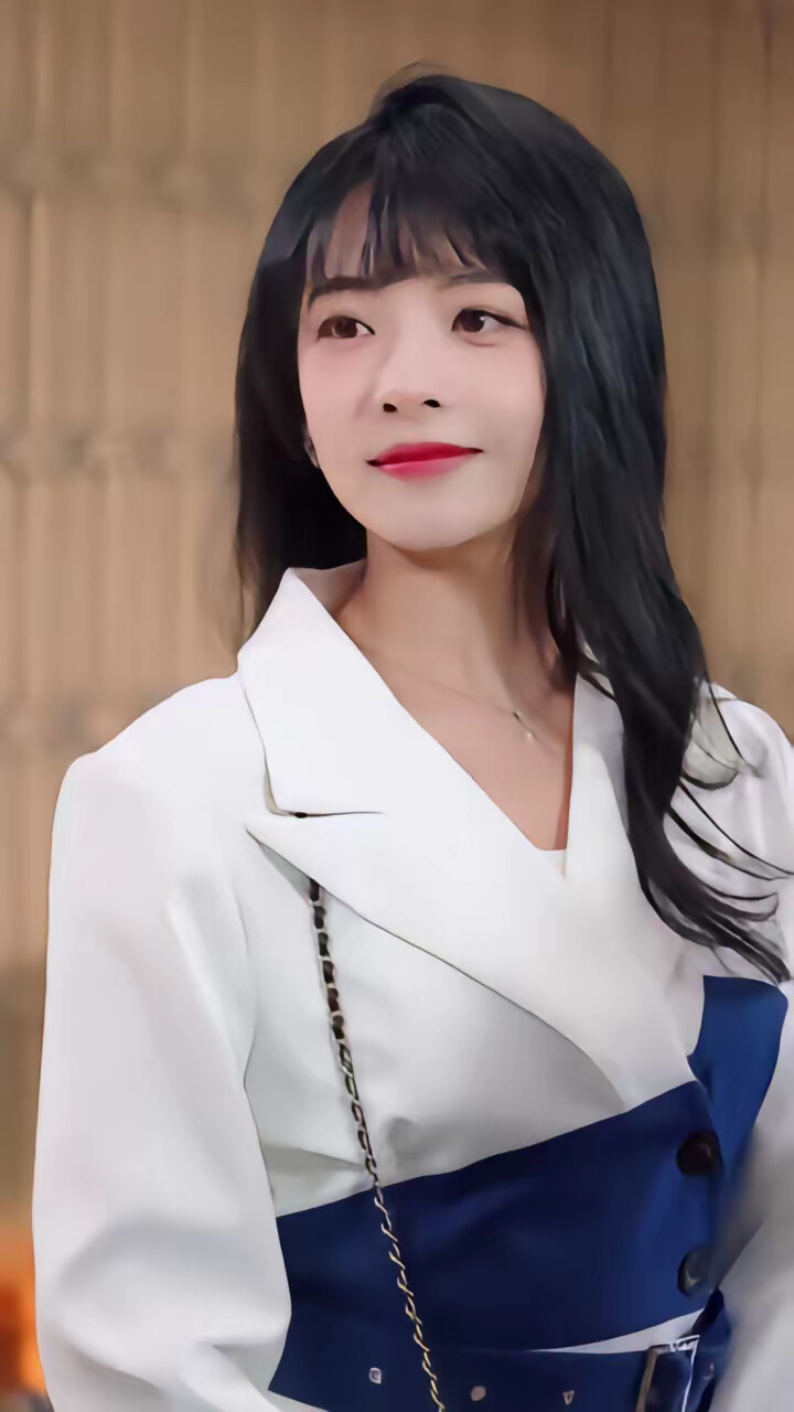 《偷听老板心声后，吃瓜吃到自己》剧照