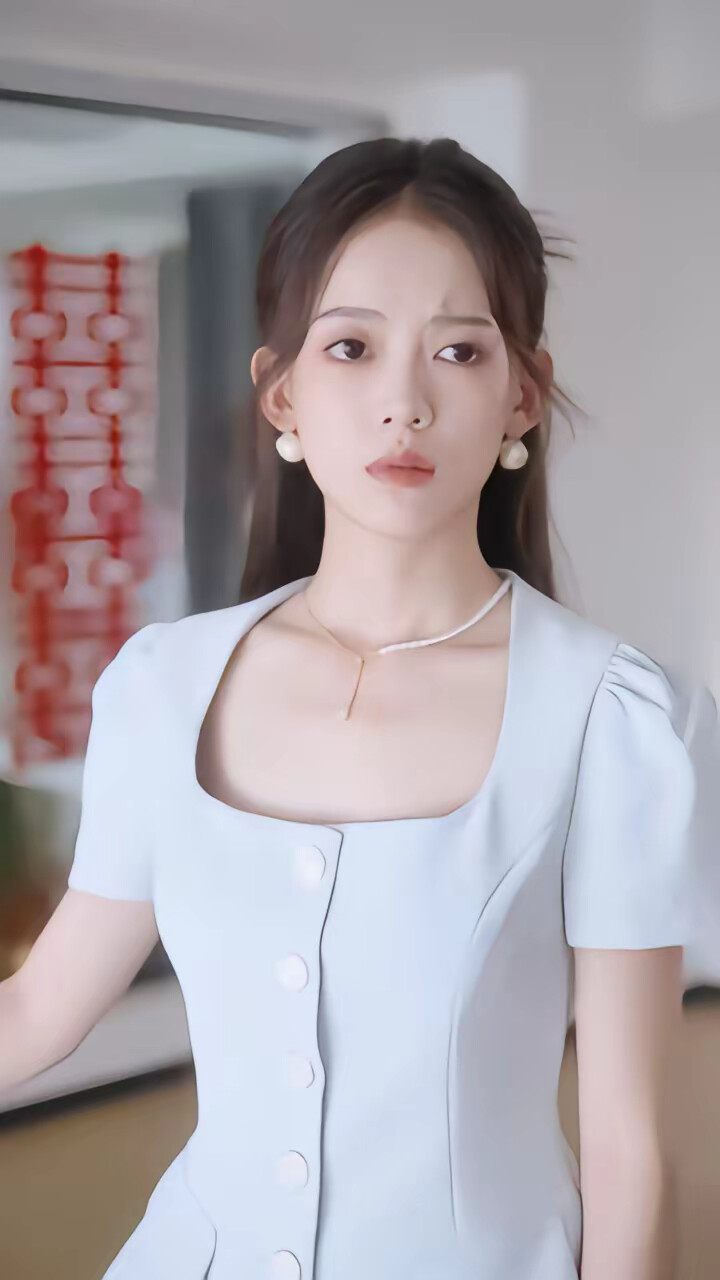 《假扮情侣，我竟是他的朱砂痣》剧照