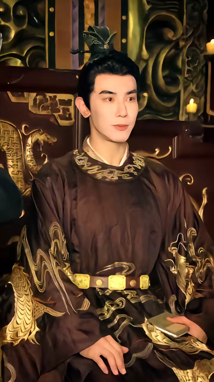 《卖菜大妈竟是皇嫂》剧照