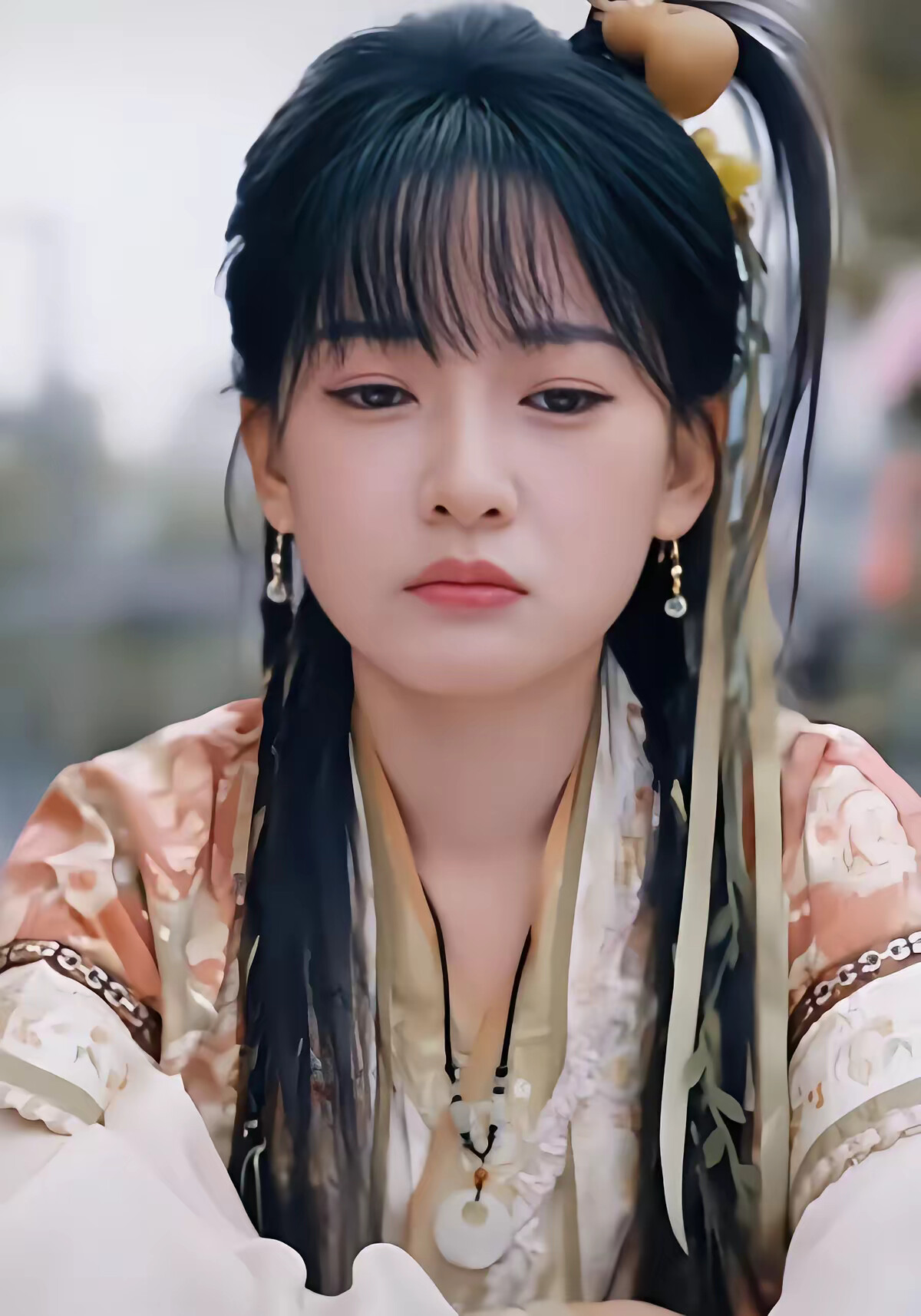 《闪婚娇妻竟是鉴宝大佬》剧照