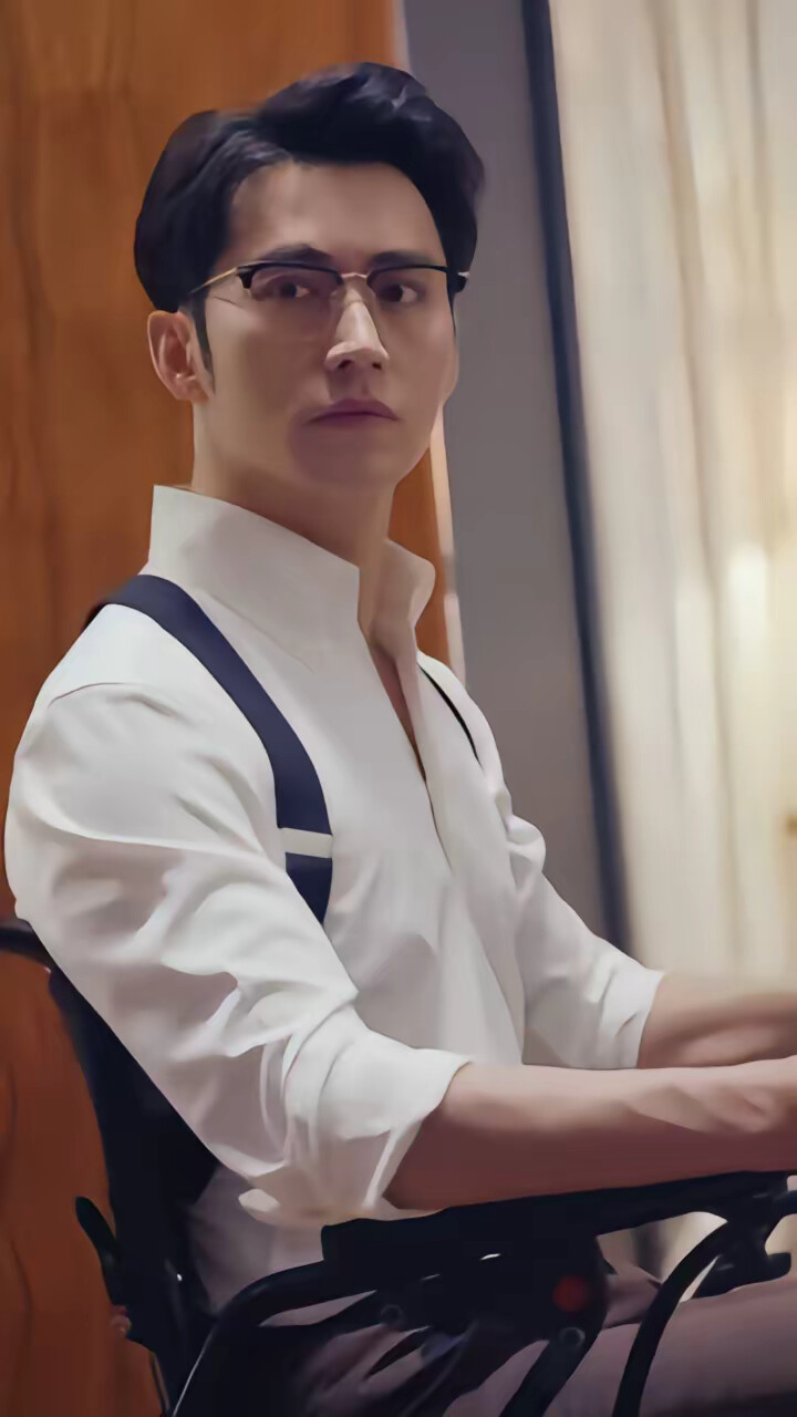 《傻妻是隐藏大佬》剧照