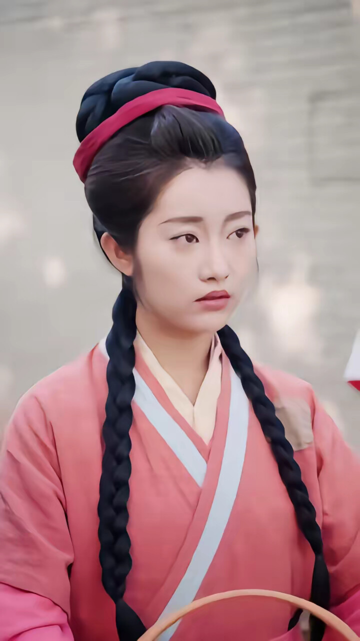 《开局住破庙，我能和动物交流》剧照