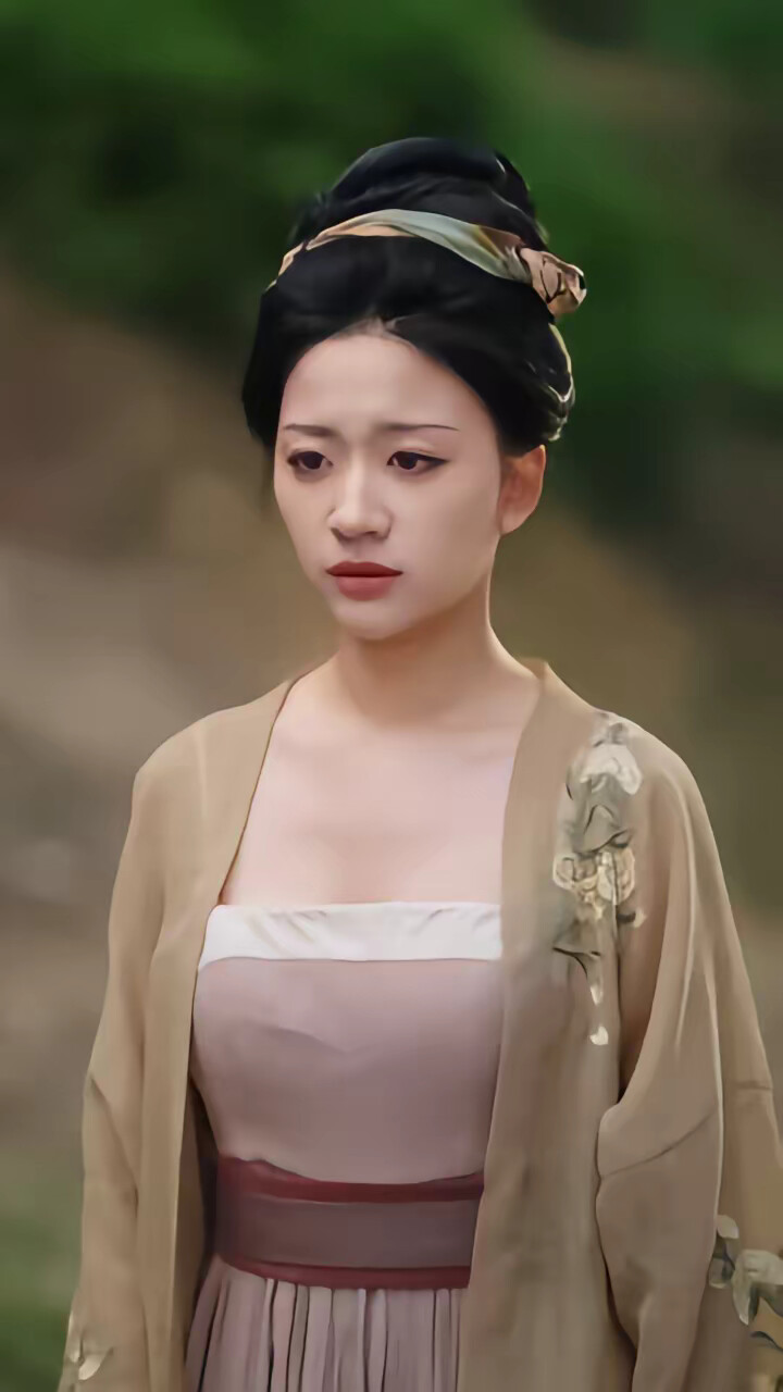 《全村闹饥荒，你家酒肉满仓》剧照