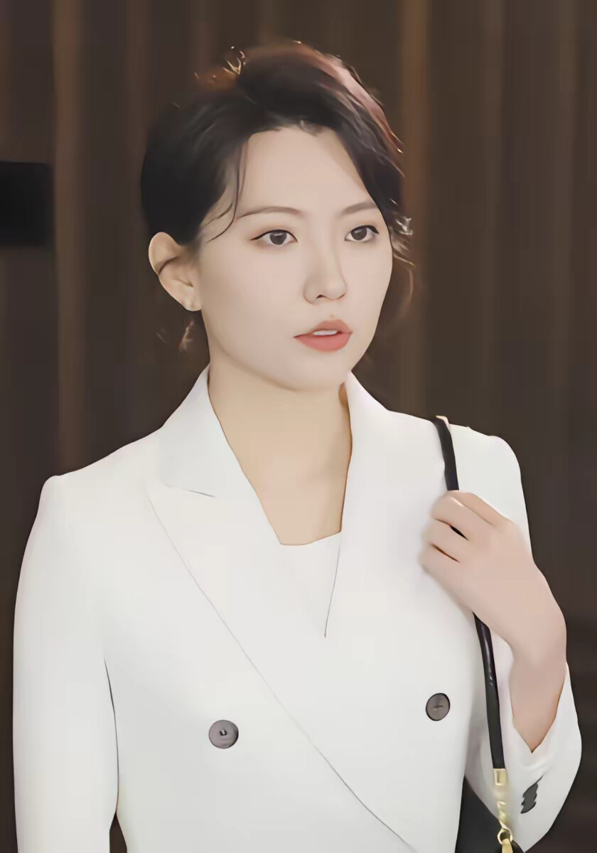 《情久何须叹暮朝》剧照