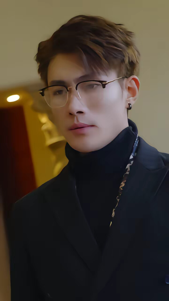 《虐爱三年，离婚当天他却悔红了眼》剧照