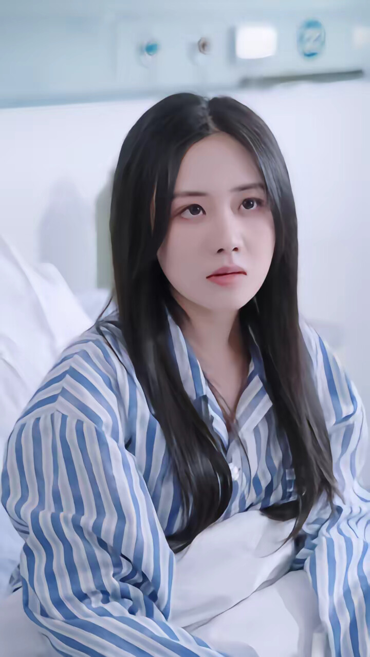 《三宝归来，总裁爹地没得跑》剧照