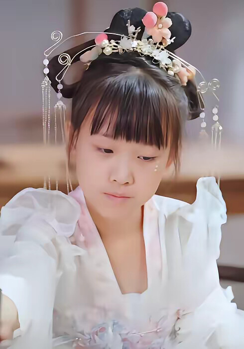 《听懂毛绒绒后，摄政王爹爹宠翻天》剧照