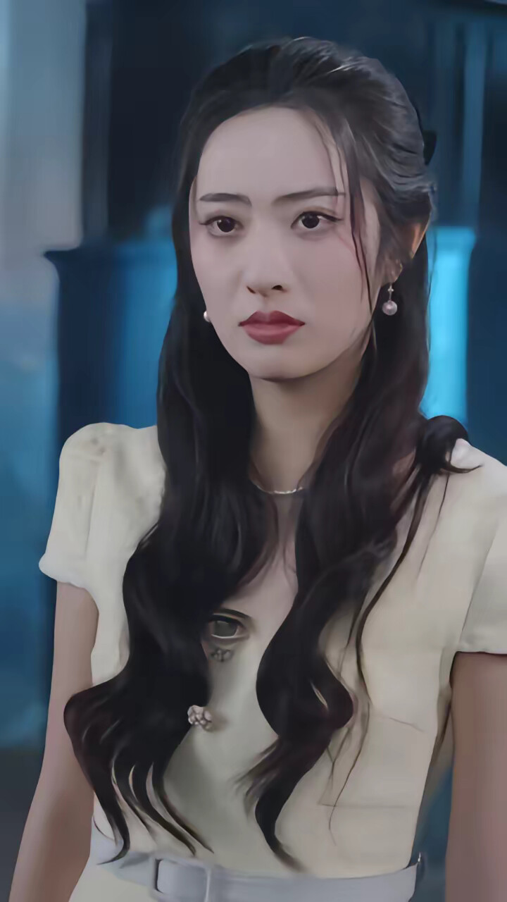 《偷听亲妈心声，反派全家被迫从良》剧照