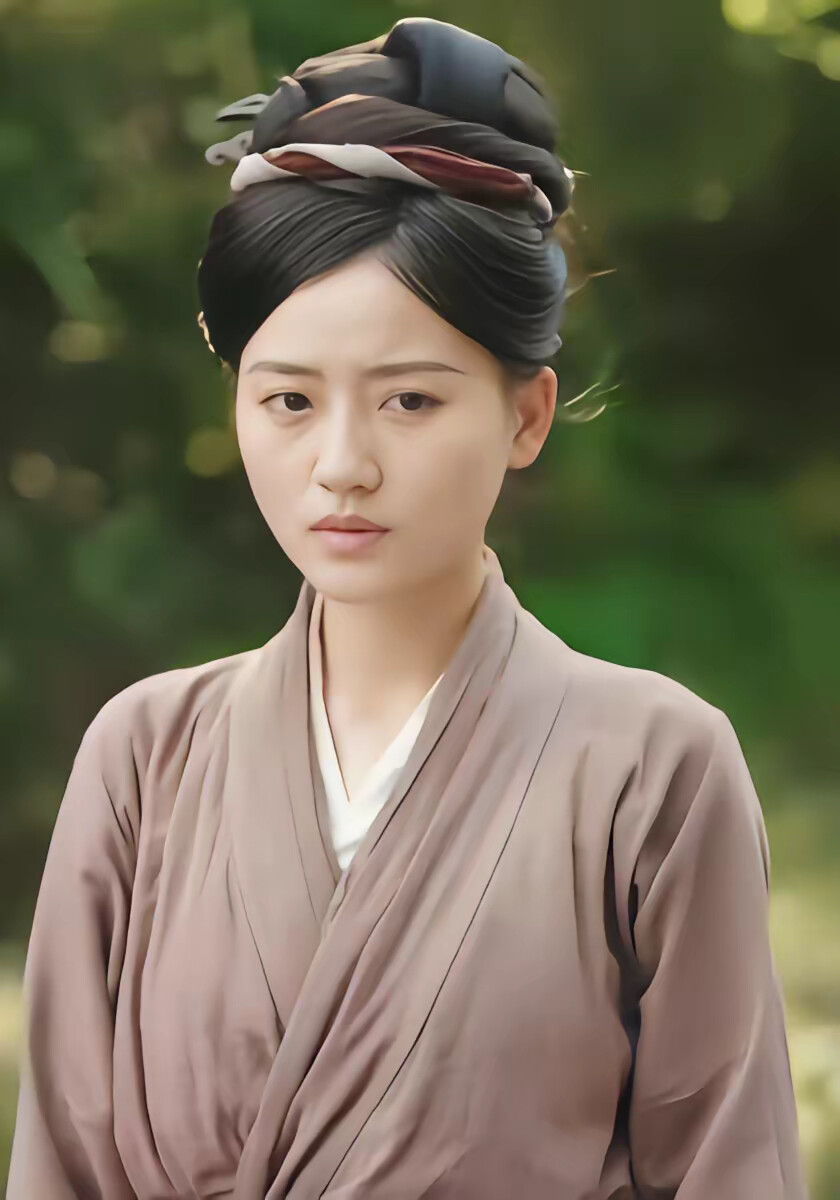 《带着几亩荒田，穿越到饥荒战乱年代》剧照