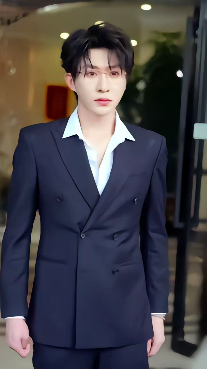 《睡神学霸：他失忆后成了白月光》剧照