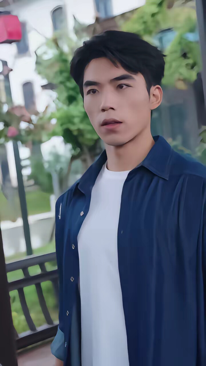 《重生之开局捡漏帝王绿》剧照