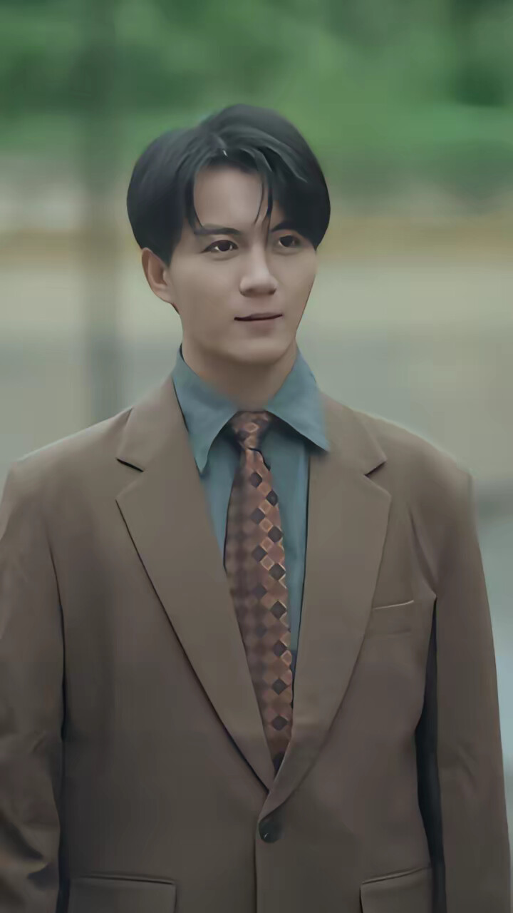 《白月光骗我工作，反手举报她》剧照