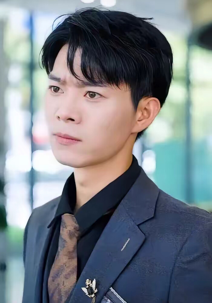 《布衣之下，万贯之身》剧照