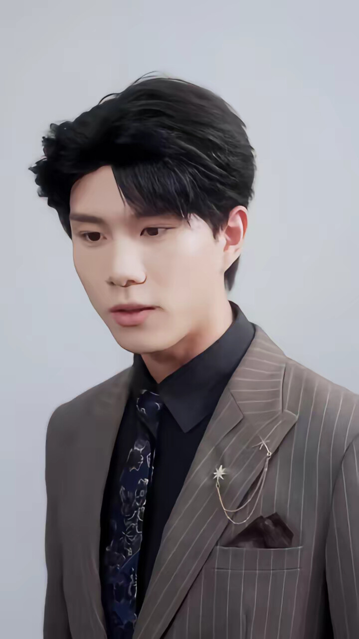 《断情绝爱后，我重回巅峰》剧照