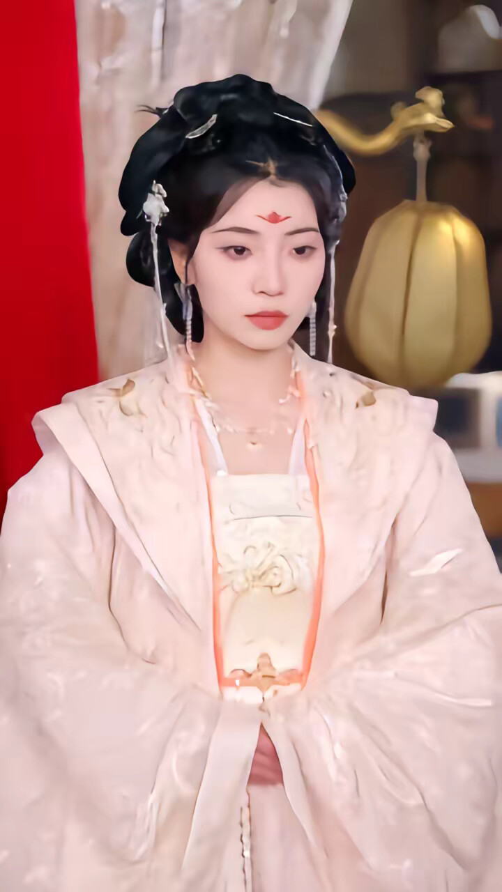 《娘娘她格外谨慎》剧照