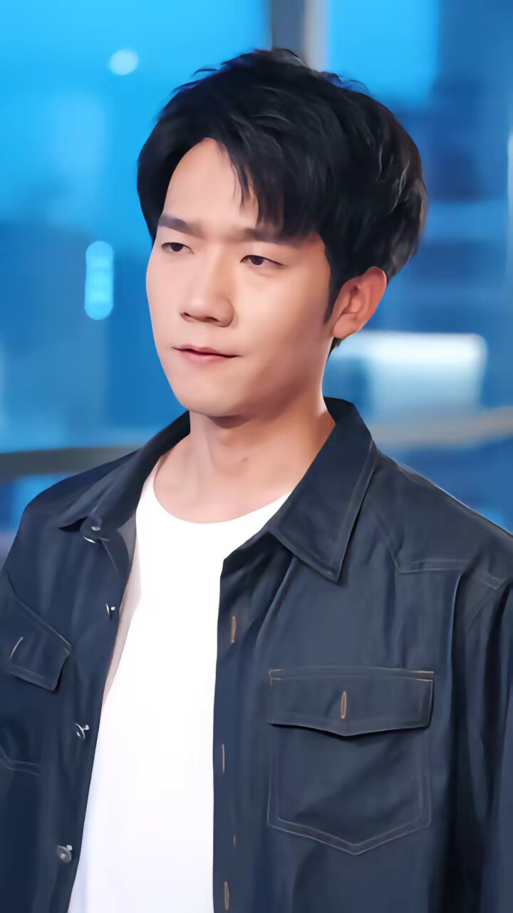 《重返1999：我的商业版图从高三开始》剧照