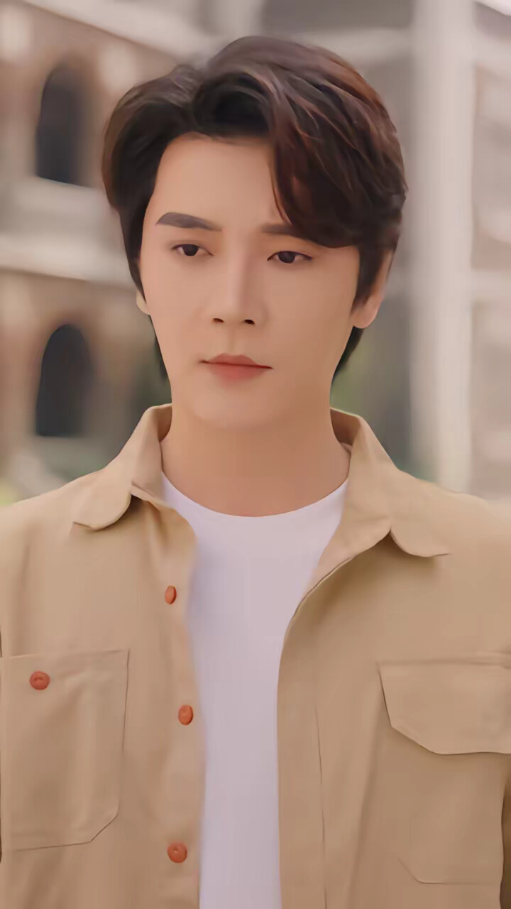 《斯文医生脸红红，追着老婆哄》剧照