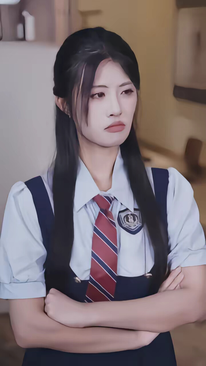 《化身酒剑仙,和校花煮酒论剑》剧照