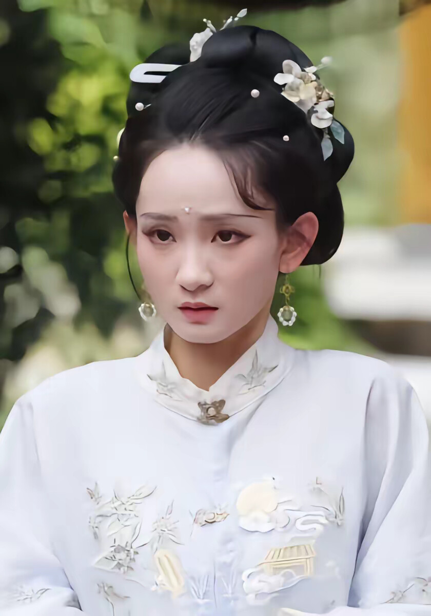 《月半明时》剧照