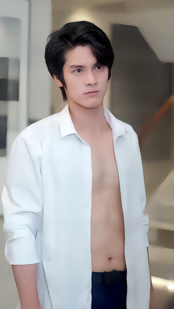 《黑鸢尾的诱惑》剧照