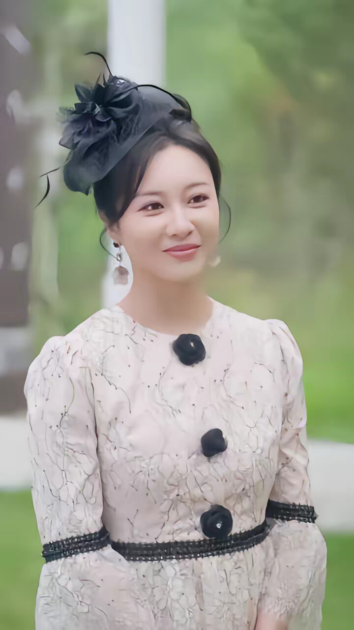 《偷听萌宝心声暴虐渣男前夫》剧照