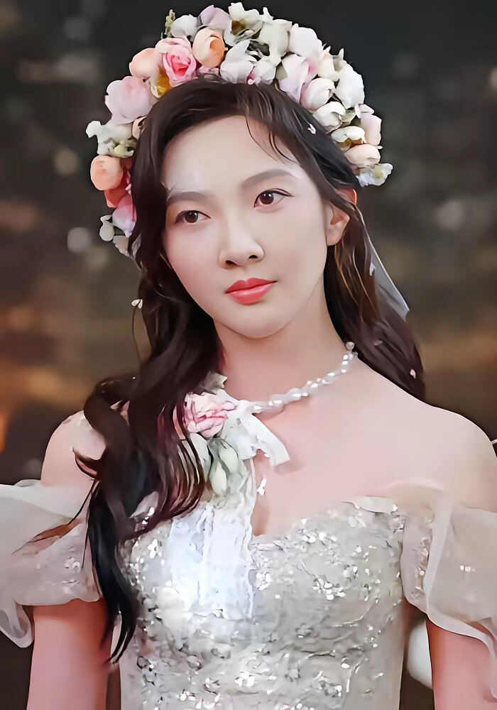 《离婚后，前妻成了我最仰慕的歌坛天后》剧照