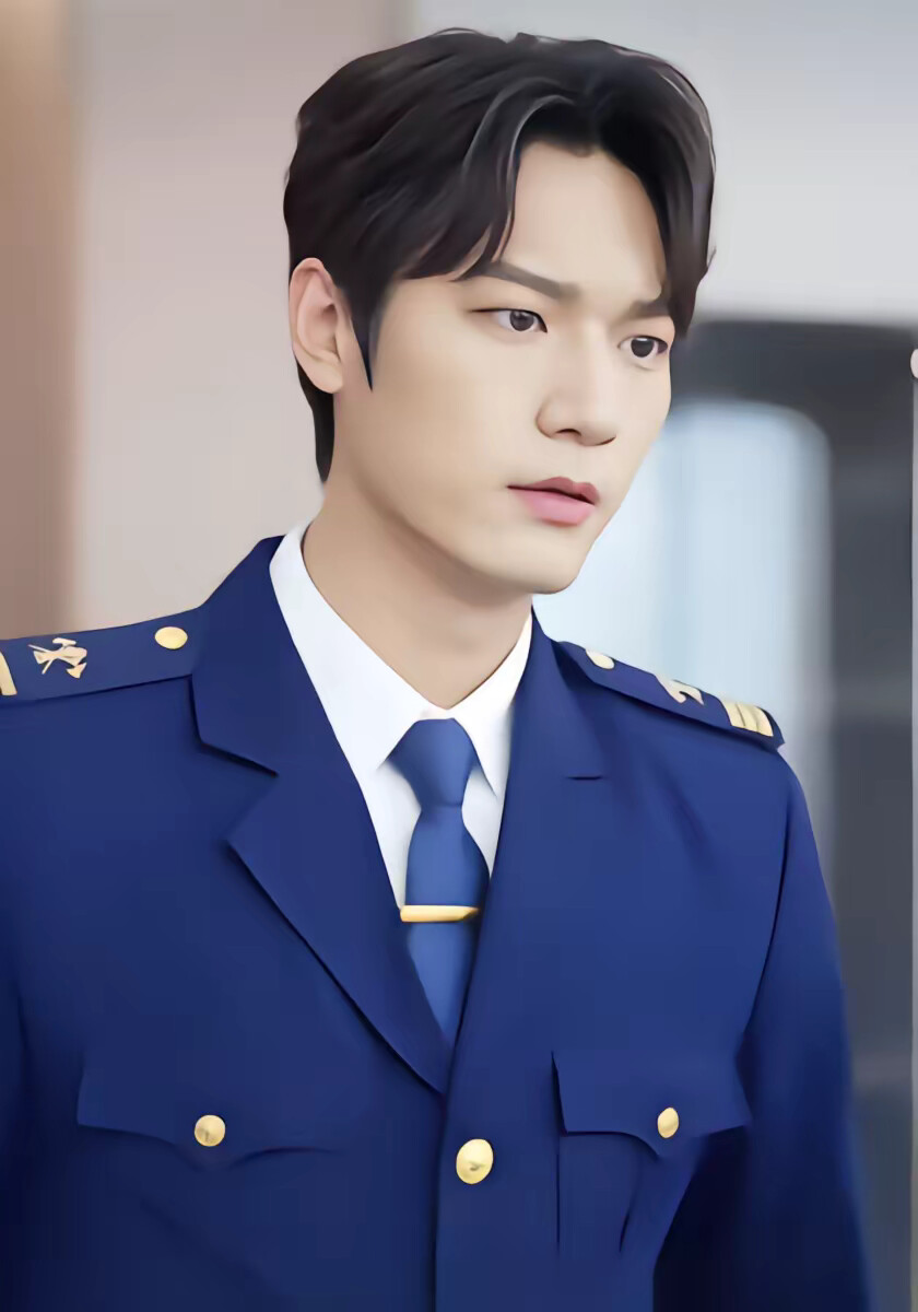 《他从火光中来》剧照