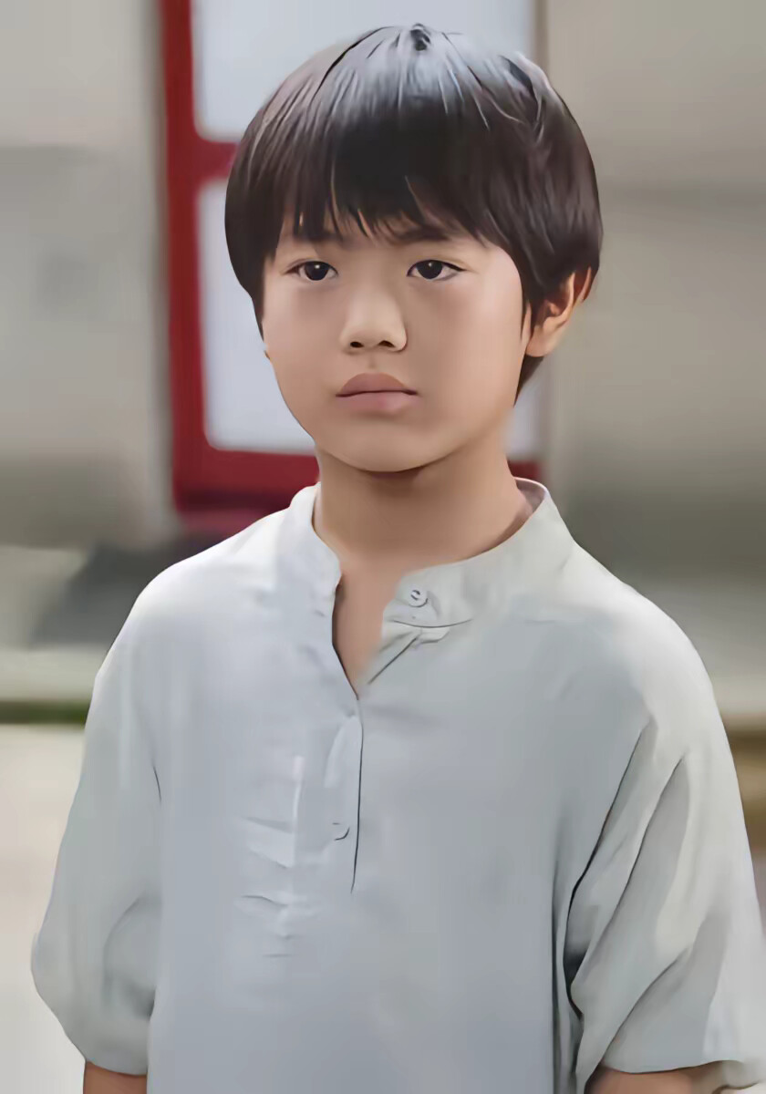 《小小萌娃，神瞳赶海带家人致富》剧照