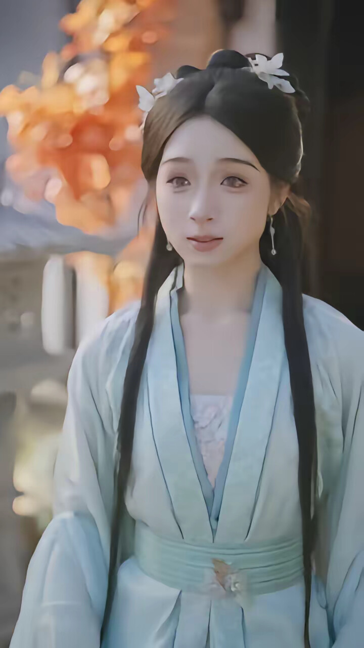 《流放路上，我靠空间养将军》剧照