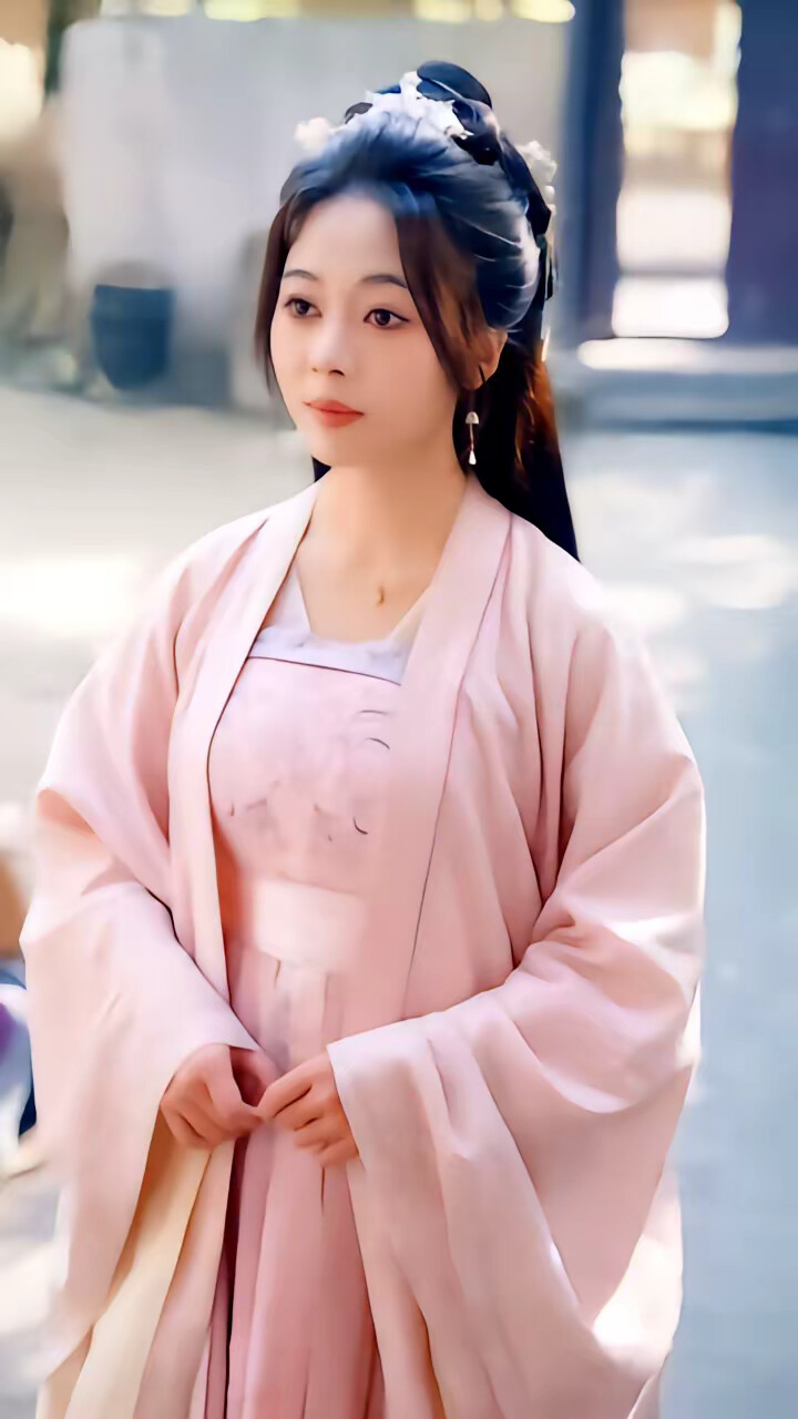 《被父皇找回后，开启虐渣人生》剧照