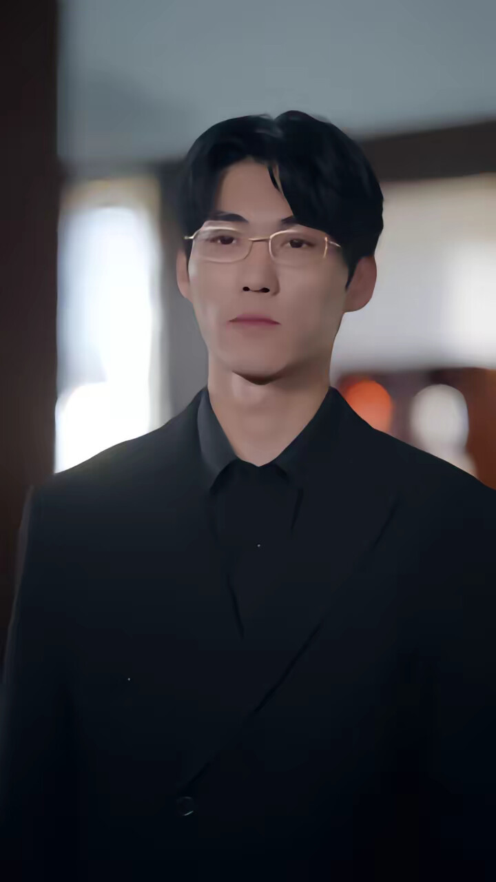 《囚笼里的白玫瑰》剧照