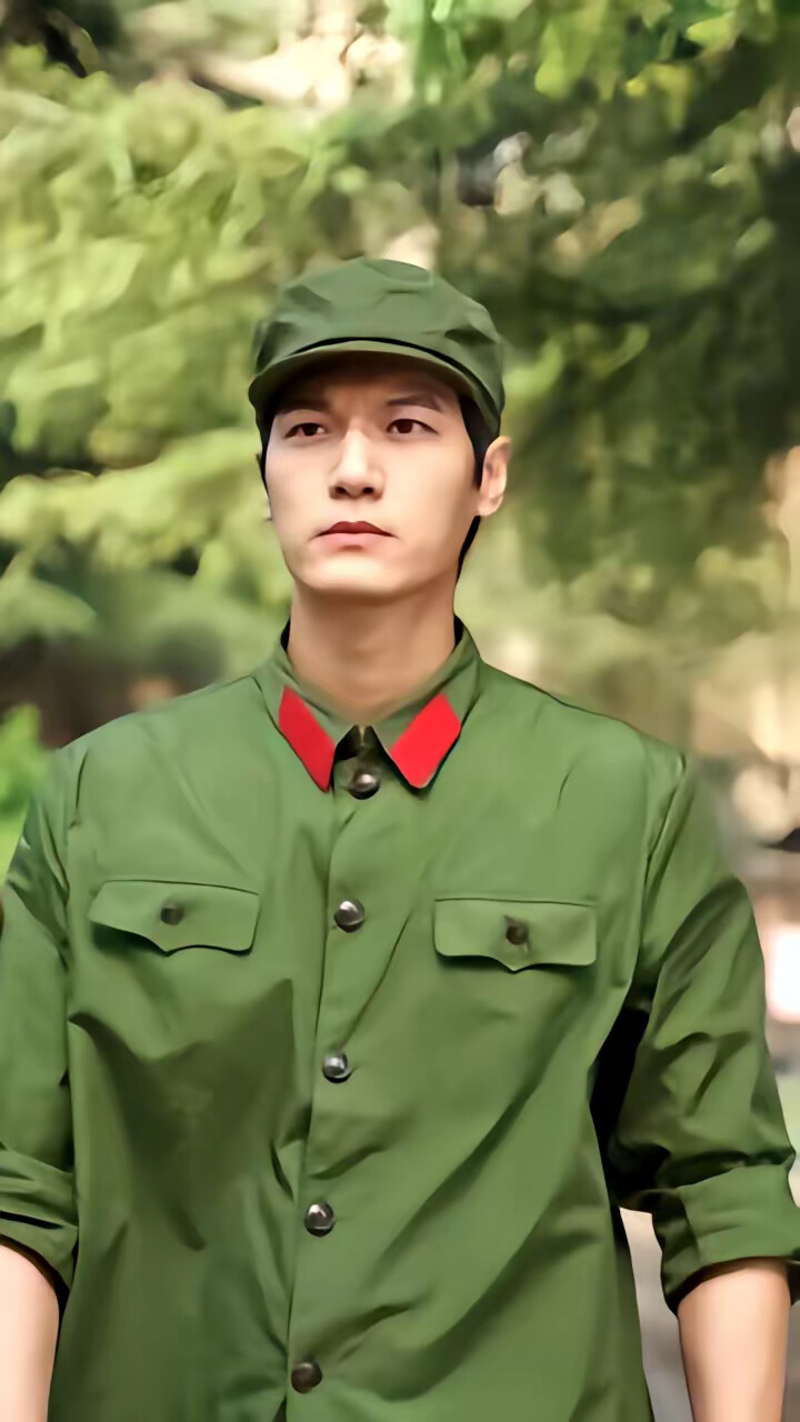 《听闺女心声后，社恐妈暴走了》剧照