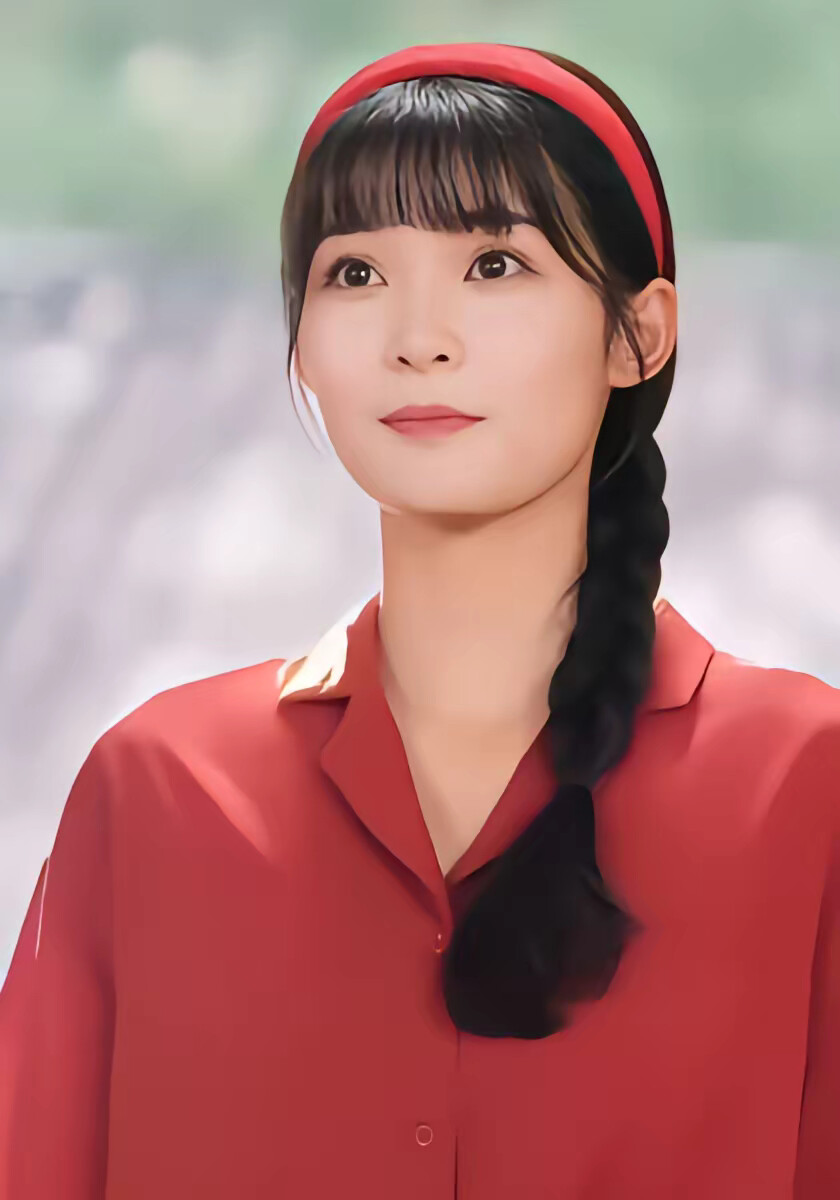 《八零丑妻捡个老公养崽崽》剧照