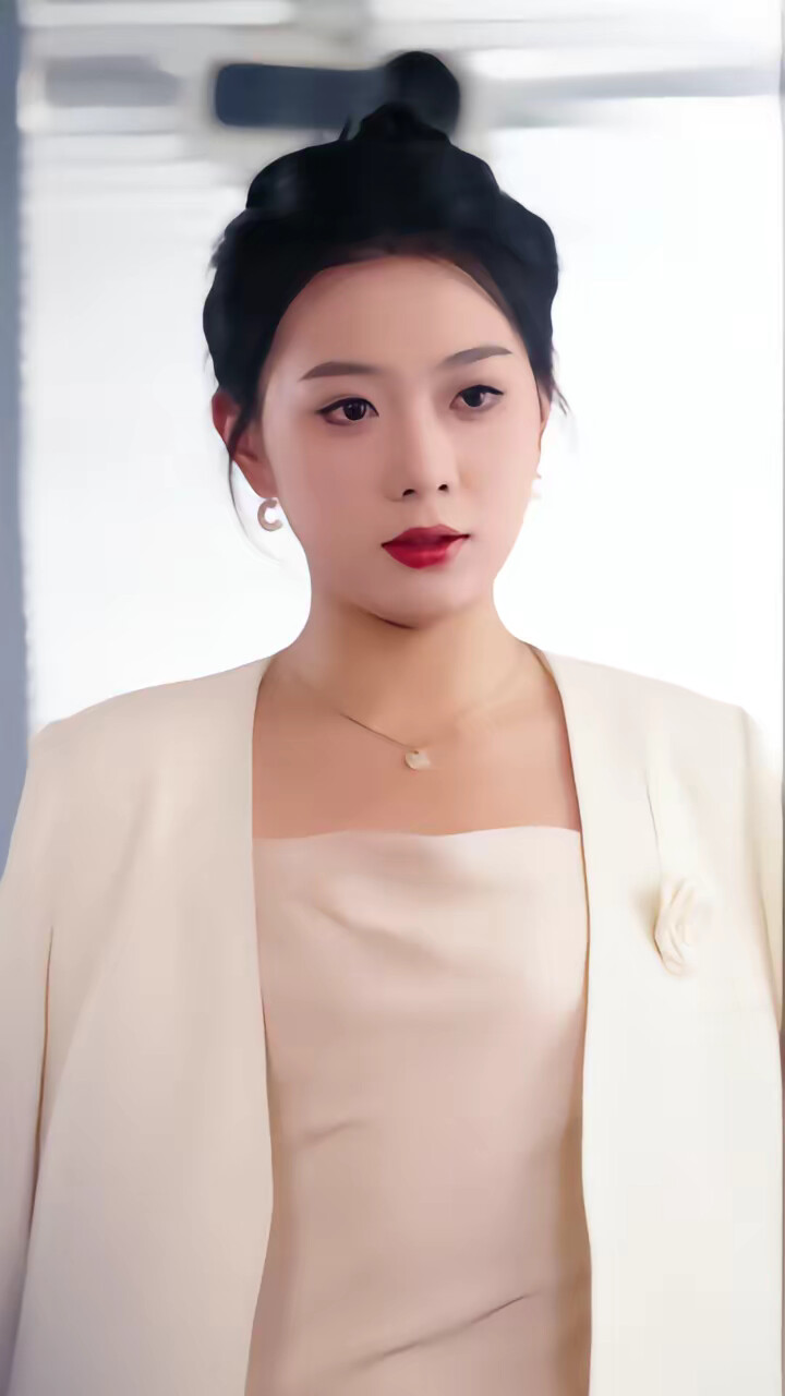 《炮灰白月光上位手册》剧照