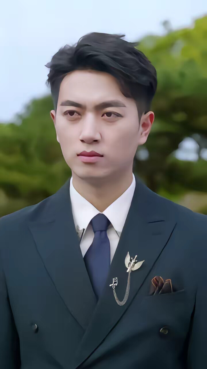 《养娃六年豪门亲爹竟上门求婚》剧照